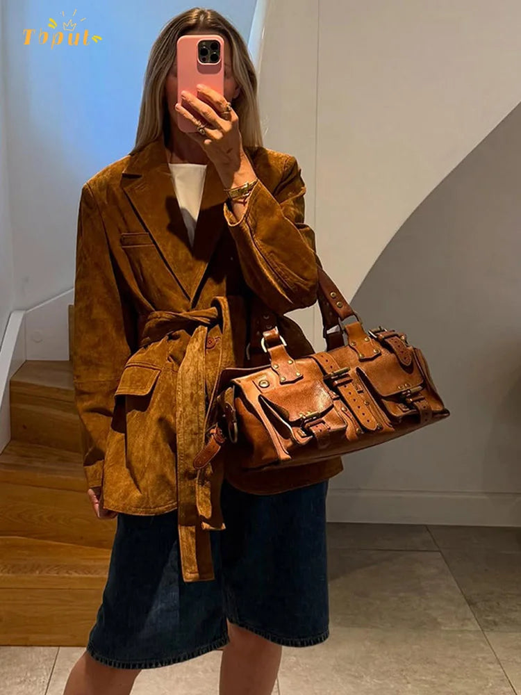 Ava | Chic Suede Autumn Coat with Belt and Long Sleeves 3