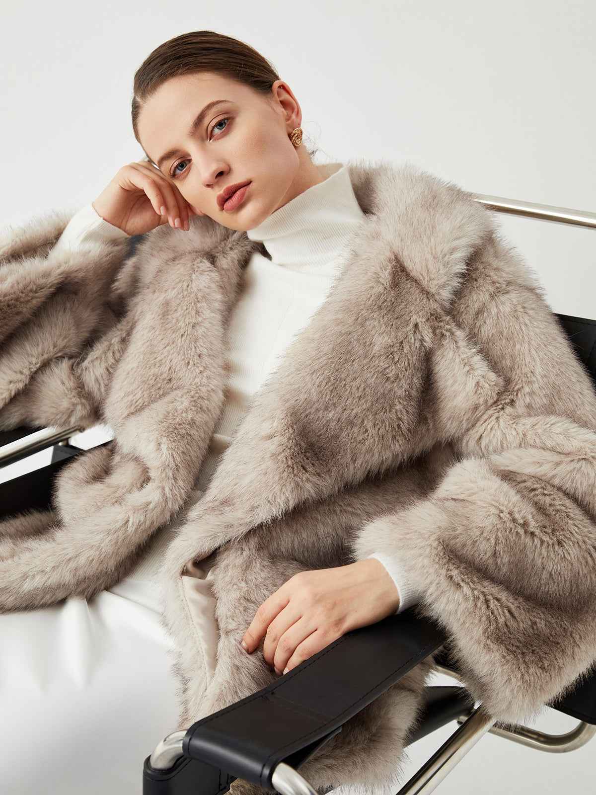 Dayana | Women’s Luxurious Oversized Collared Faux Fur Coat