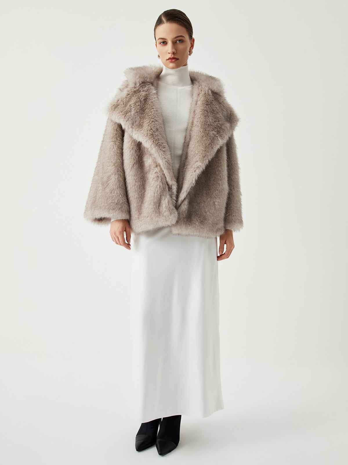 Dayana | Women’s Luxurious Oversized Collared Faux Fur Coat