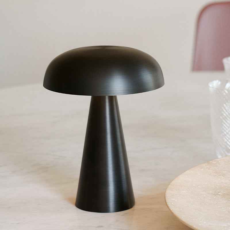 Evyra | Sleek Modern Elegance Table Lamp for Modern Interiors