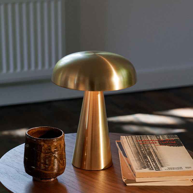 Evyra | Sleek Modern Elegance Table Lamp for Modern Interiors