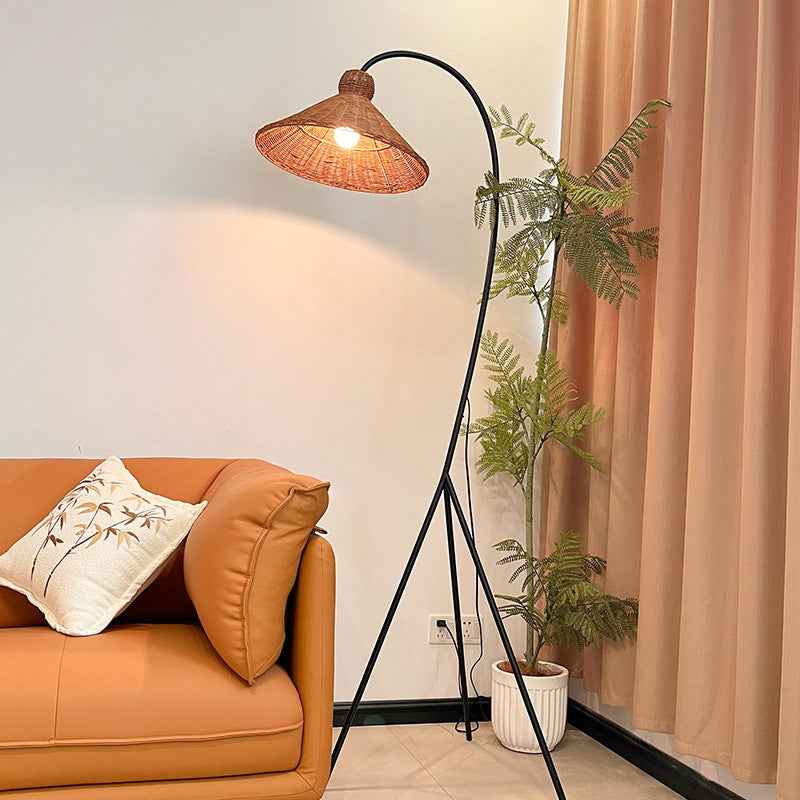 Novyra | Classic Bamboo Shade Lamp for Modern Interiors