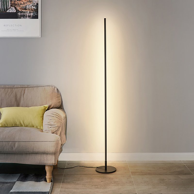 PillarLuxe – LED Floor Lamp with Wireless Control 1
