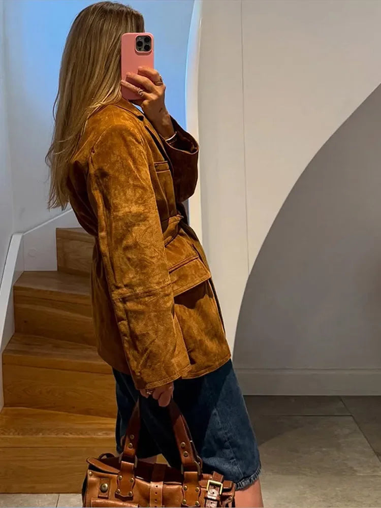 Ava | Chic Suede Autumn Coat with Belt and Long Sleeves 5