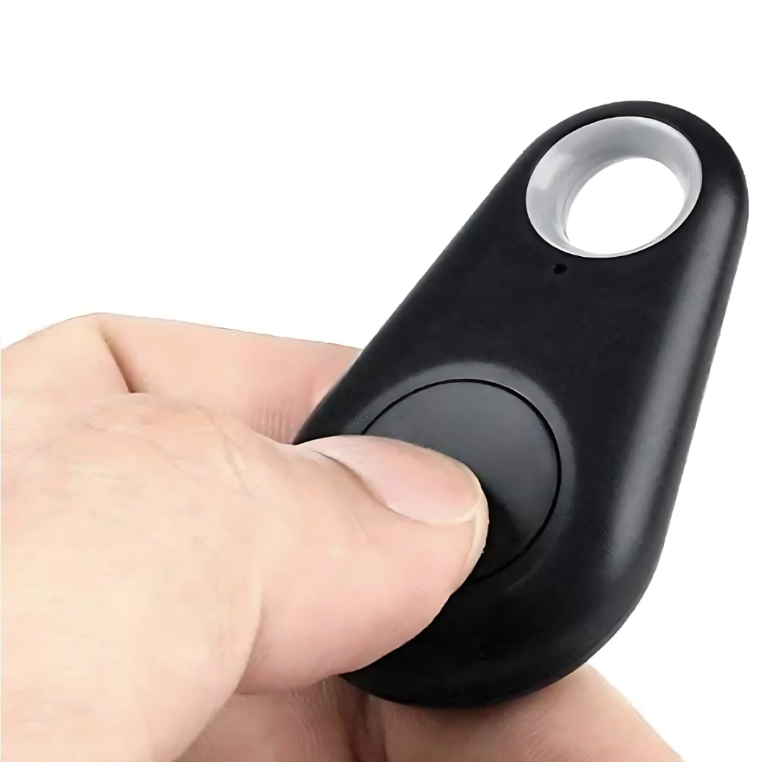 Compact GPS Tracker for Kids – Real-Time Location Updates, Durable Keychain Design 2