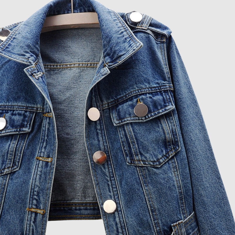 Gigi | Classic Cropped Denim Jacket Women - Stylish and Comfortable 3