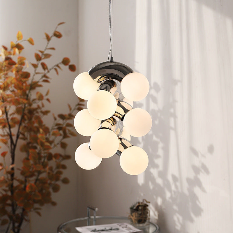 Jaki's Bauhaus-style pendant lamp 0