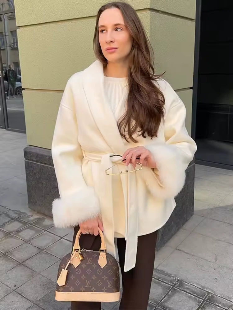 Ava | Elegant Lace-Up Women's Winter Coat for Style and Comfort 2
