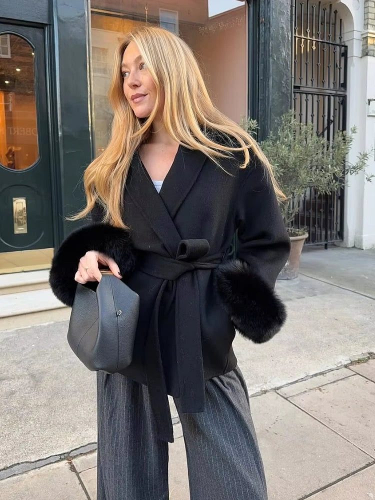 Ava | Elegant Lace-Up Women's Winter Coat for Style and Comfort 8