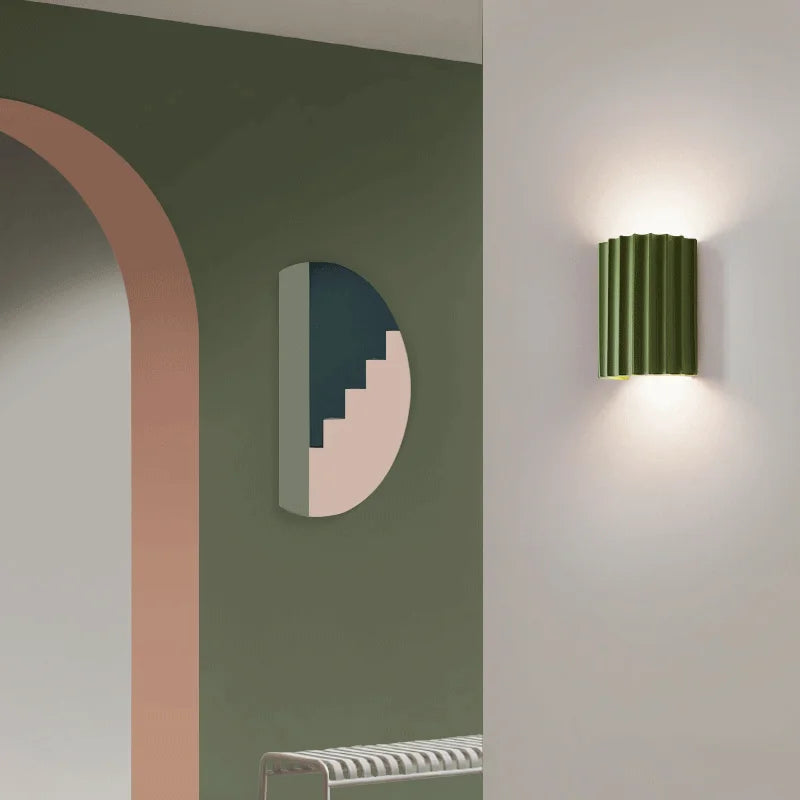 LumeSculpt – Modern Resin Wall Light 2