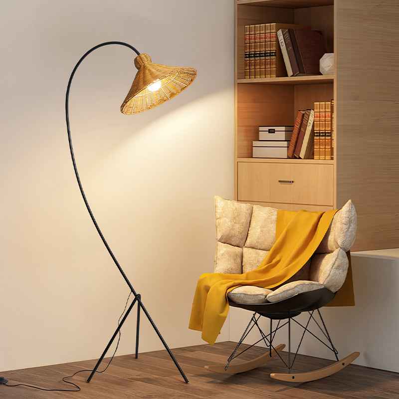Novyra | Classic Bamboo Shade Lamp for Modern Interiors