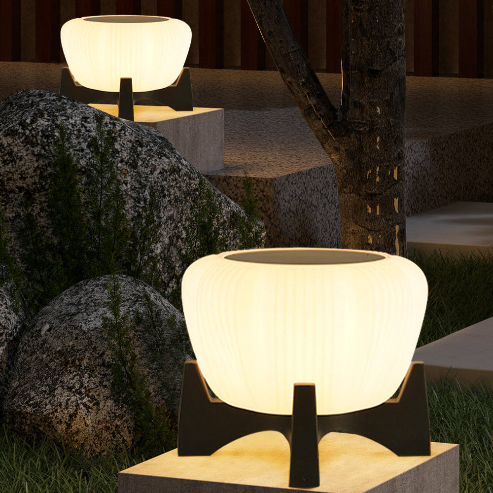 Rayvon | Elegant Outdoor Path Lighting for Timeless Simplicity 3