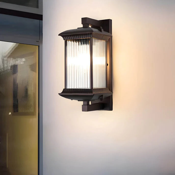 Vionte | Vintage-style Outdoor Wall Lamp for Classic Elegance 2
